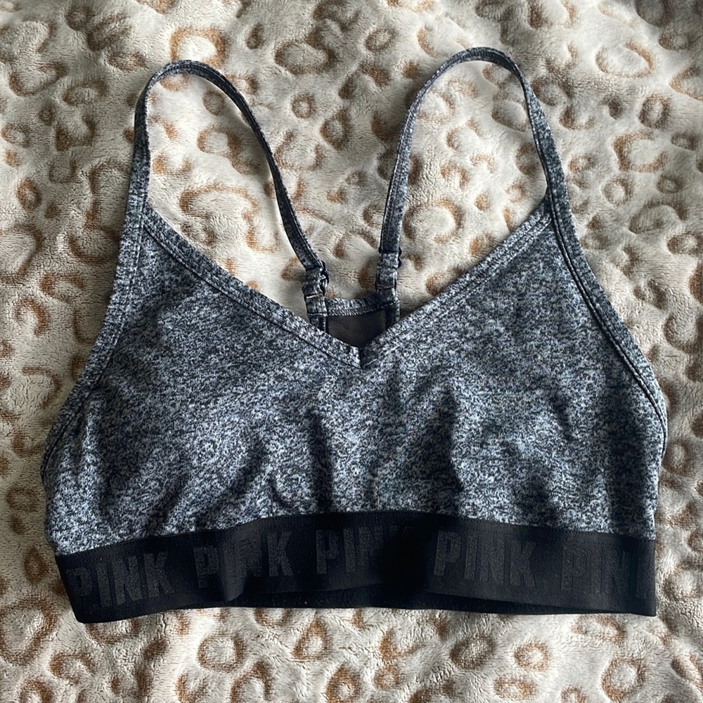 VS PINK WOMENS SPORTS BRA, SIZE SMALL, WORN A FEW TIMES